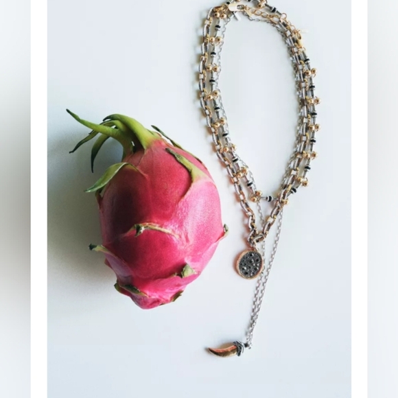 Pack Of 3 Horn Glitter Necklace - Picture 3 of 3